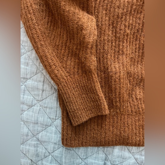 Everlane Women's Crew Neck Sweater in Brown - Picture 6 of 8